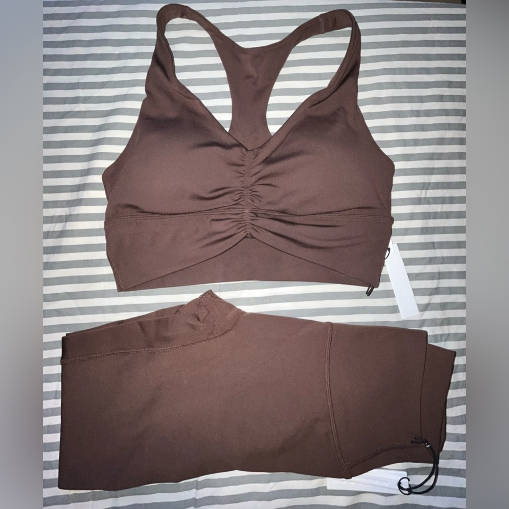 Paragon Reluna High-Rise Sculptseam Legging + Ruched Bra in Walnut Size M